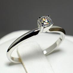 Inel din aur cu diamant model i007 2