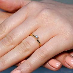 Inel din aur cu diamant model i007 3